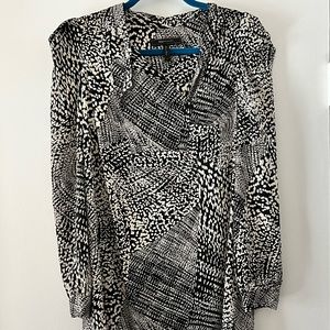 BCBGMaxazria - Small - Black and white long sleeve blouse